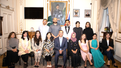 ہائی کمیشن لندن میں پاکستانی چیوننگ اور کامن ویلتھ اسکالرز کے اعزاز میں عشائیہ
